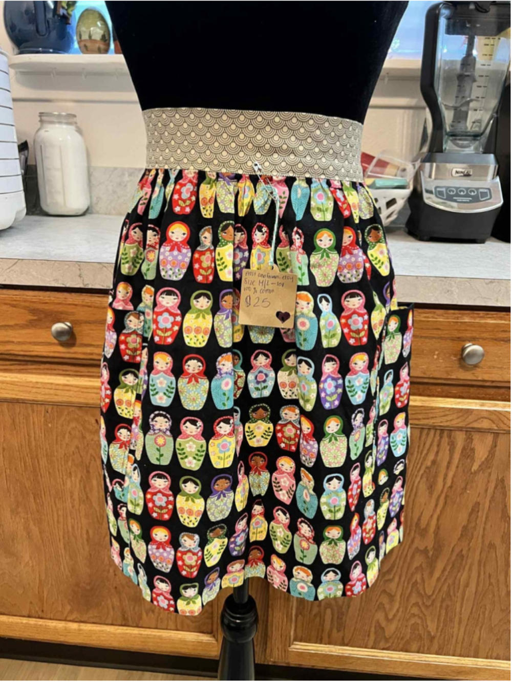 Handmade Apron Matryoshka Nesting Doll Print Kitchen Apron M/L NEW Pockets - Picture 1 of 3